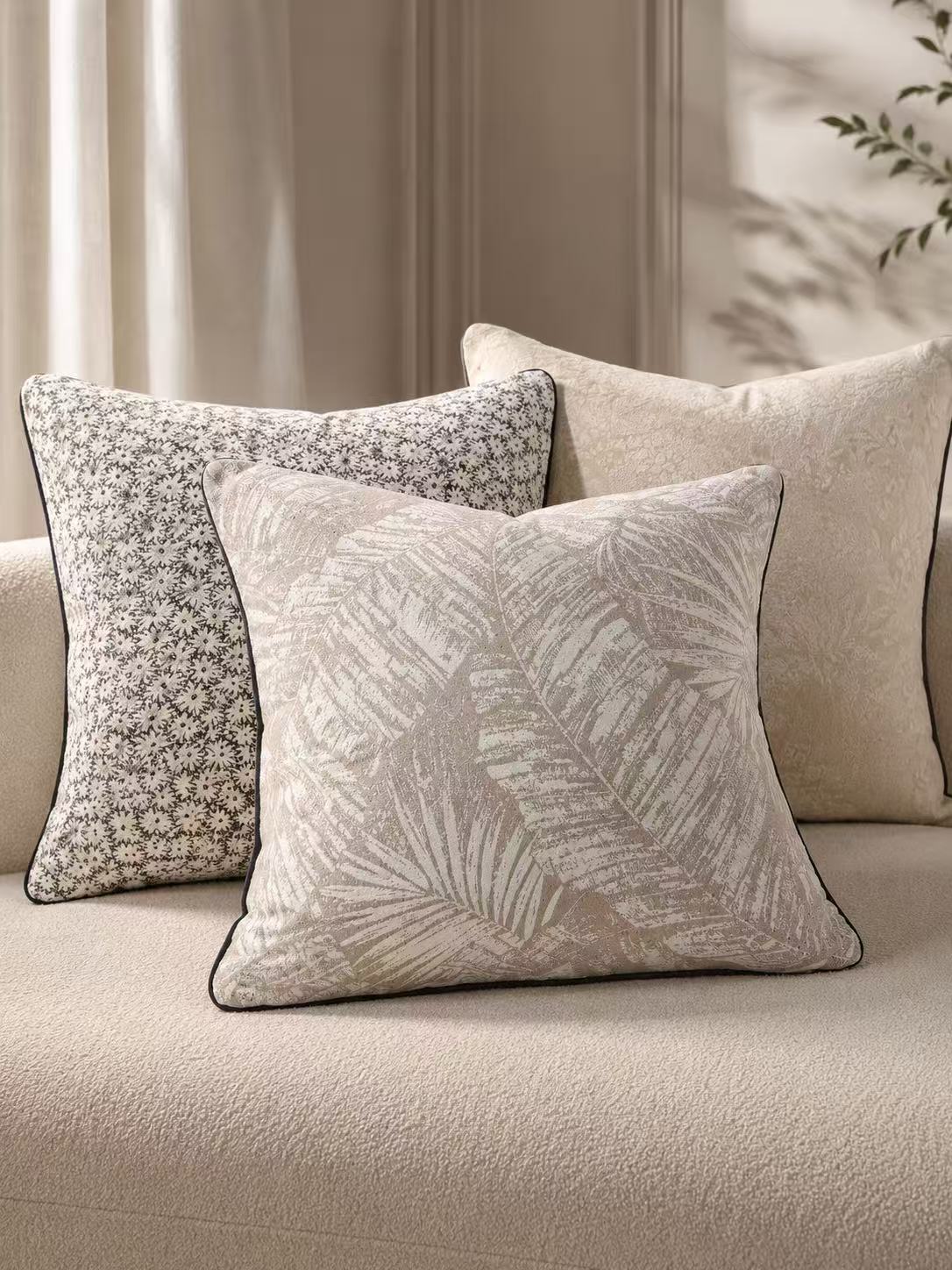 Faux Fur Soft Throw Pillow — Cozy Velvet Sofa Cushion
